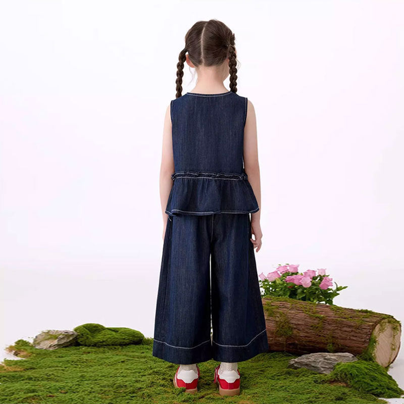 Cowboy set with floral buttons