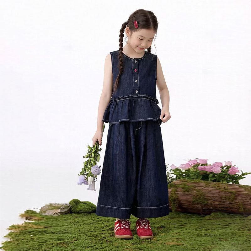Cowboy set with floral buttons