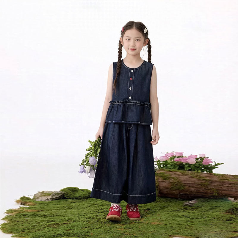 Cowboy set with floral buttons
